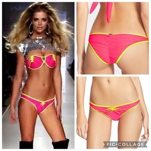 Beach bunny lunar  size XL NWOT